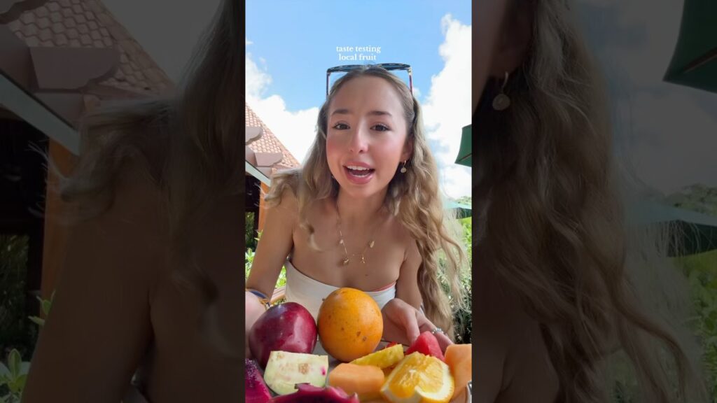 pineapple and orange clip didn’t save but it was SO GOOD #costarica #fruit#costaricatravel #travel